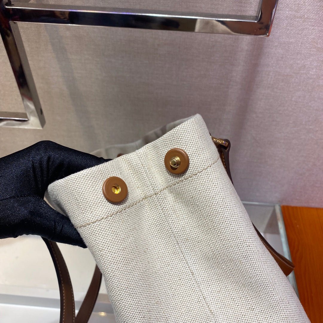 ＰＲＤＡ LINEN BLEND TOTE BAG