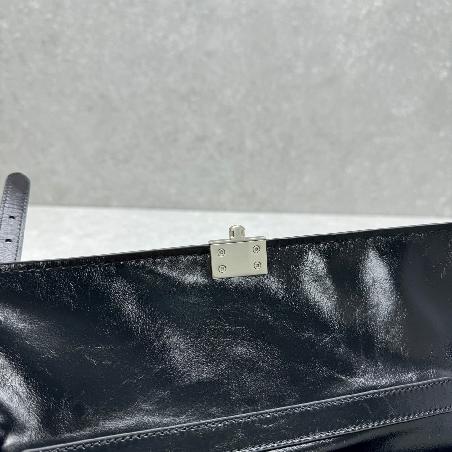 ＰＲＤＡ MEDIUM LEATHER HANDBAG