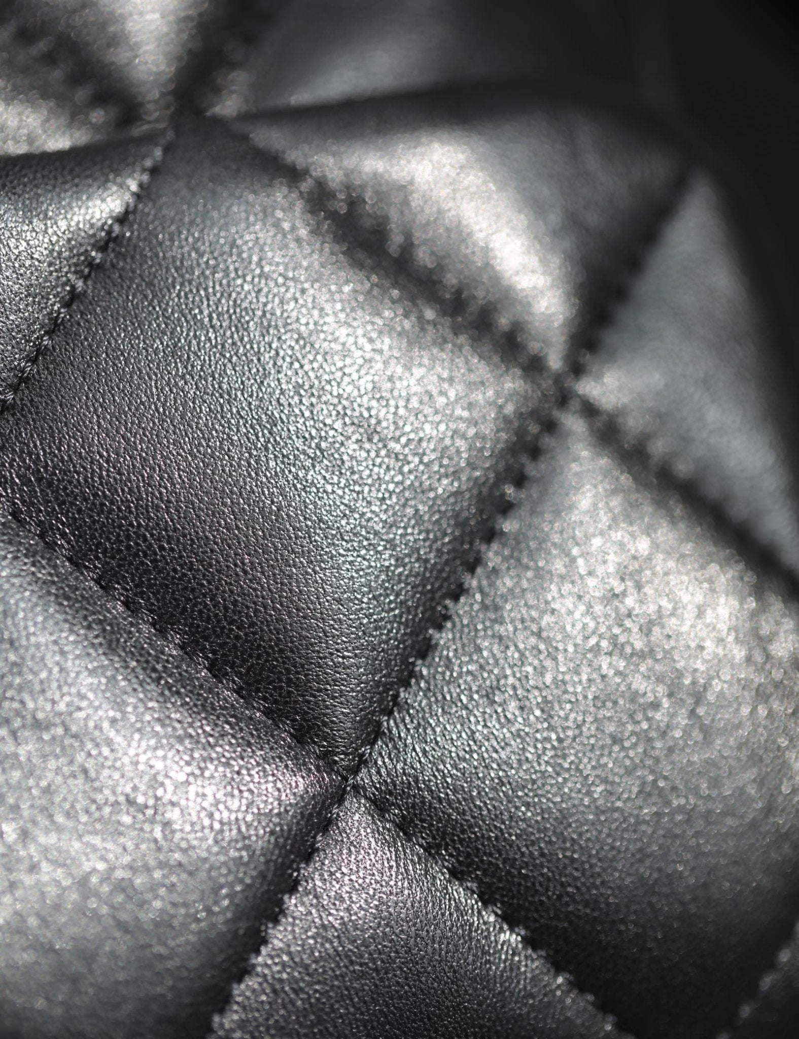 ＣＨＮＥＬHEART MINI FLAP BAG BLACK