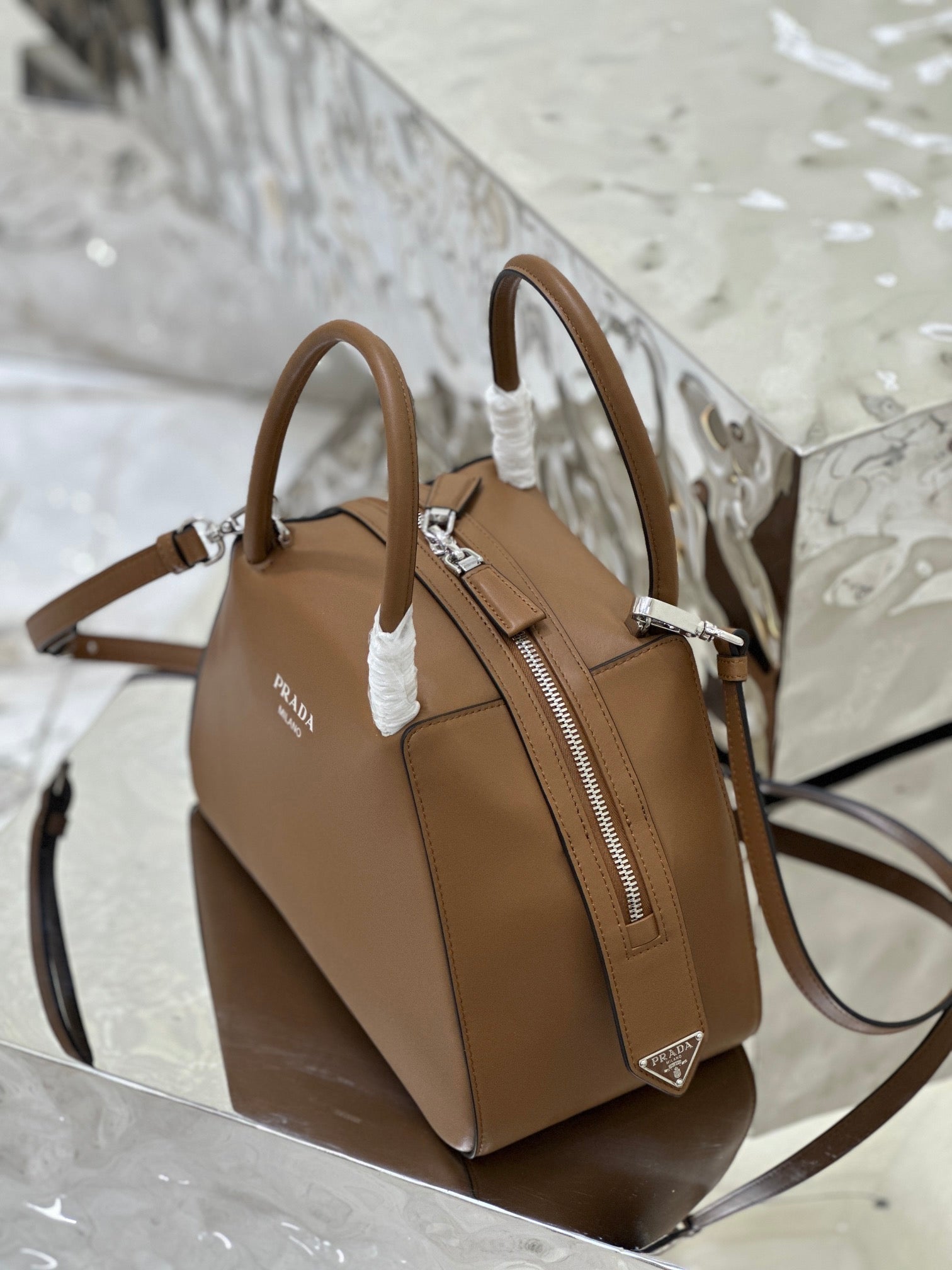 ＰＲＤＡ SUPERNOVA MEDIUM LEATHER TOP HANDLE BAG CARAMEL