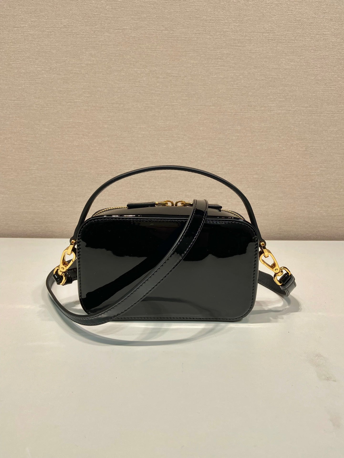ＰＲＤＡ ODETTE PATENT LEATHER MINI BAG BLACK