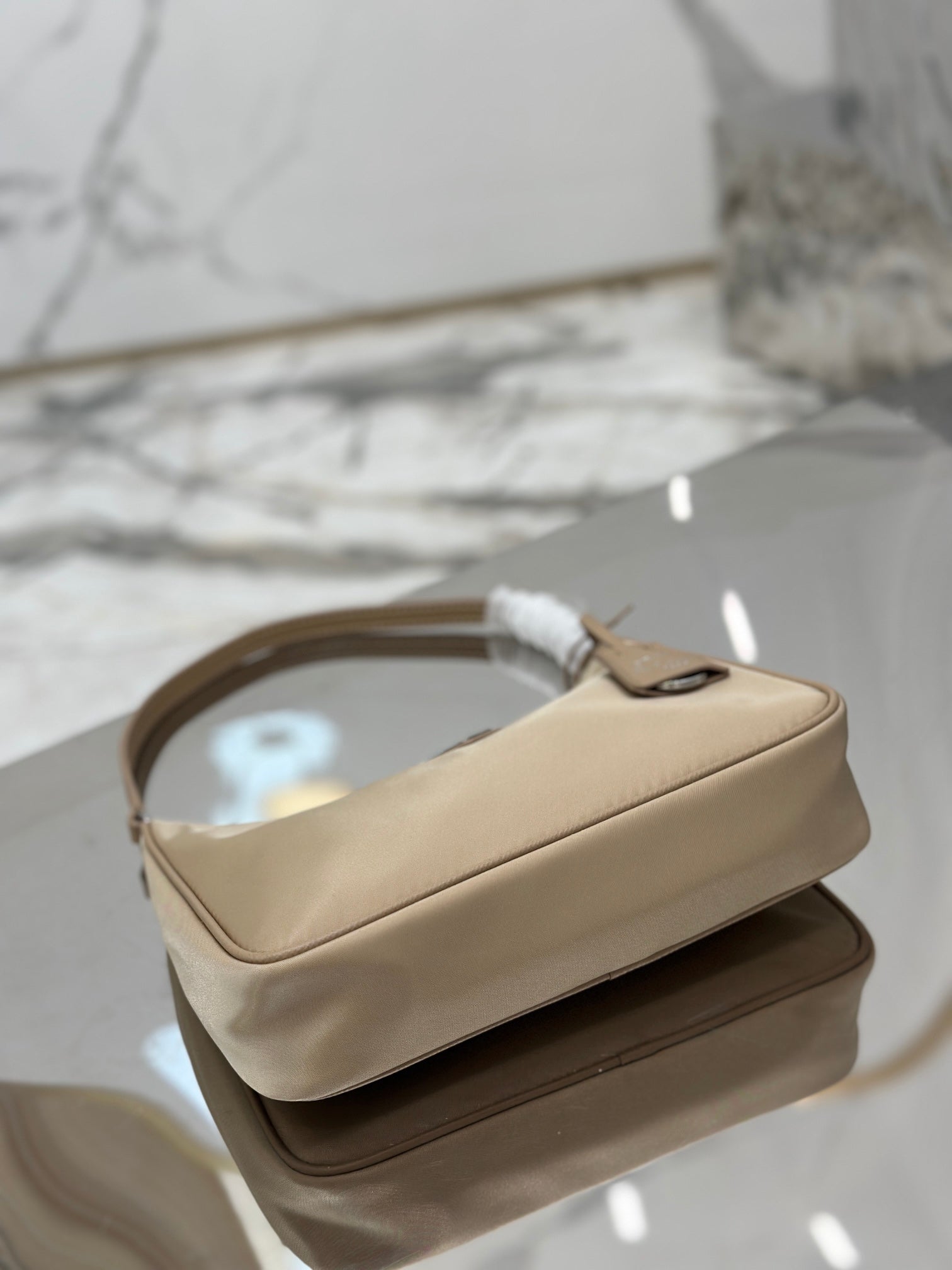 ＰＲＤＡ RE-EDITION 2005 RE-NYLON AND SAFFIANO MINI BAG DESERT BEIGE