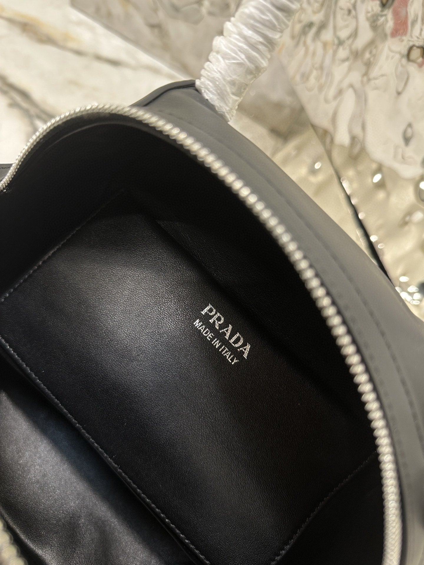 ＰＲＤＡ SUPERNOVA MEDIUM LEATHER TOP HANDLE BAG BLACK