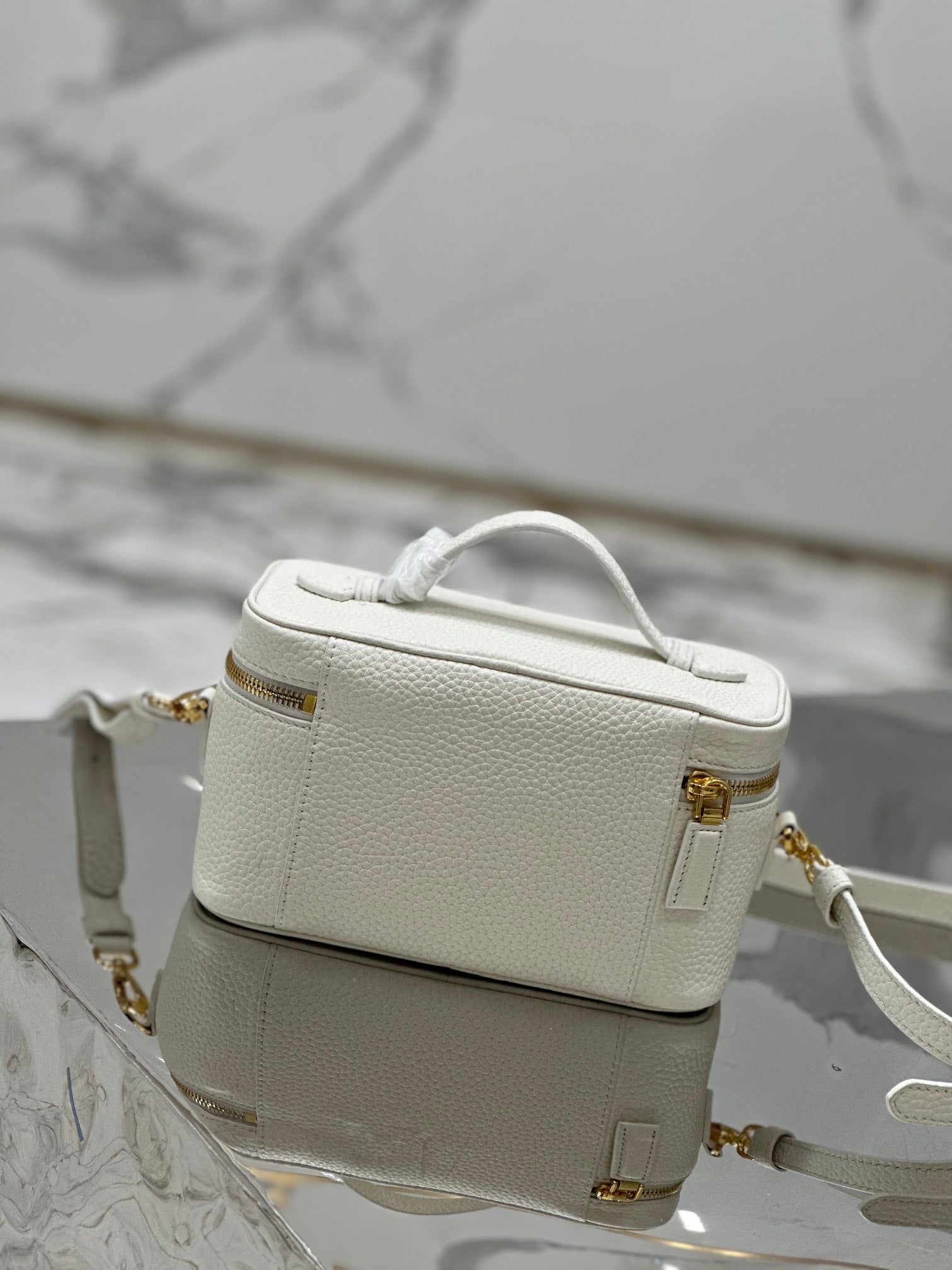 ＰＲＤＡ LEATHER MINI BAG WHITE