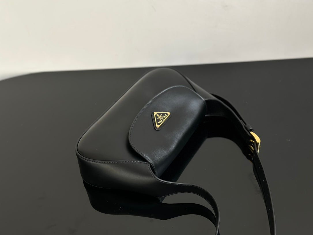 ＰＲＤＡ SMALL LEATHER SHOULDER BAG BLACK