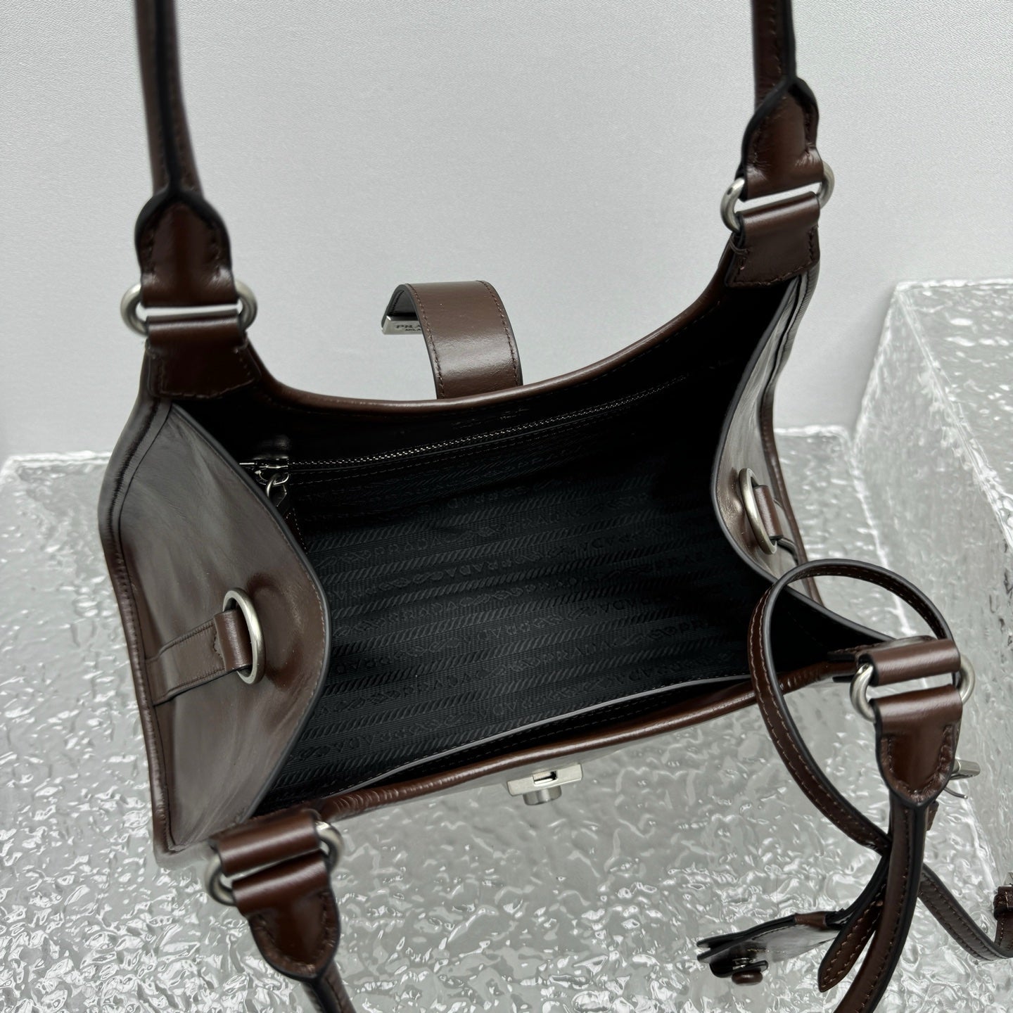 ＰＲＤＡ MEDIUM LEATHER TOTE BAG DARK BROWN