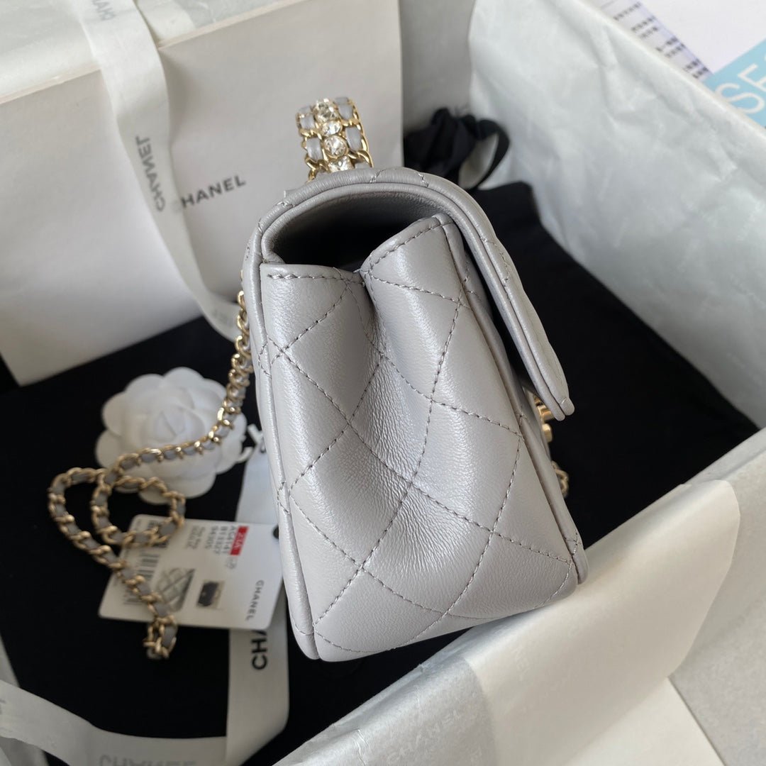 ＣＨＮＥＬFLAP BAG WITH TOP HANDLE GRAY