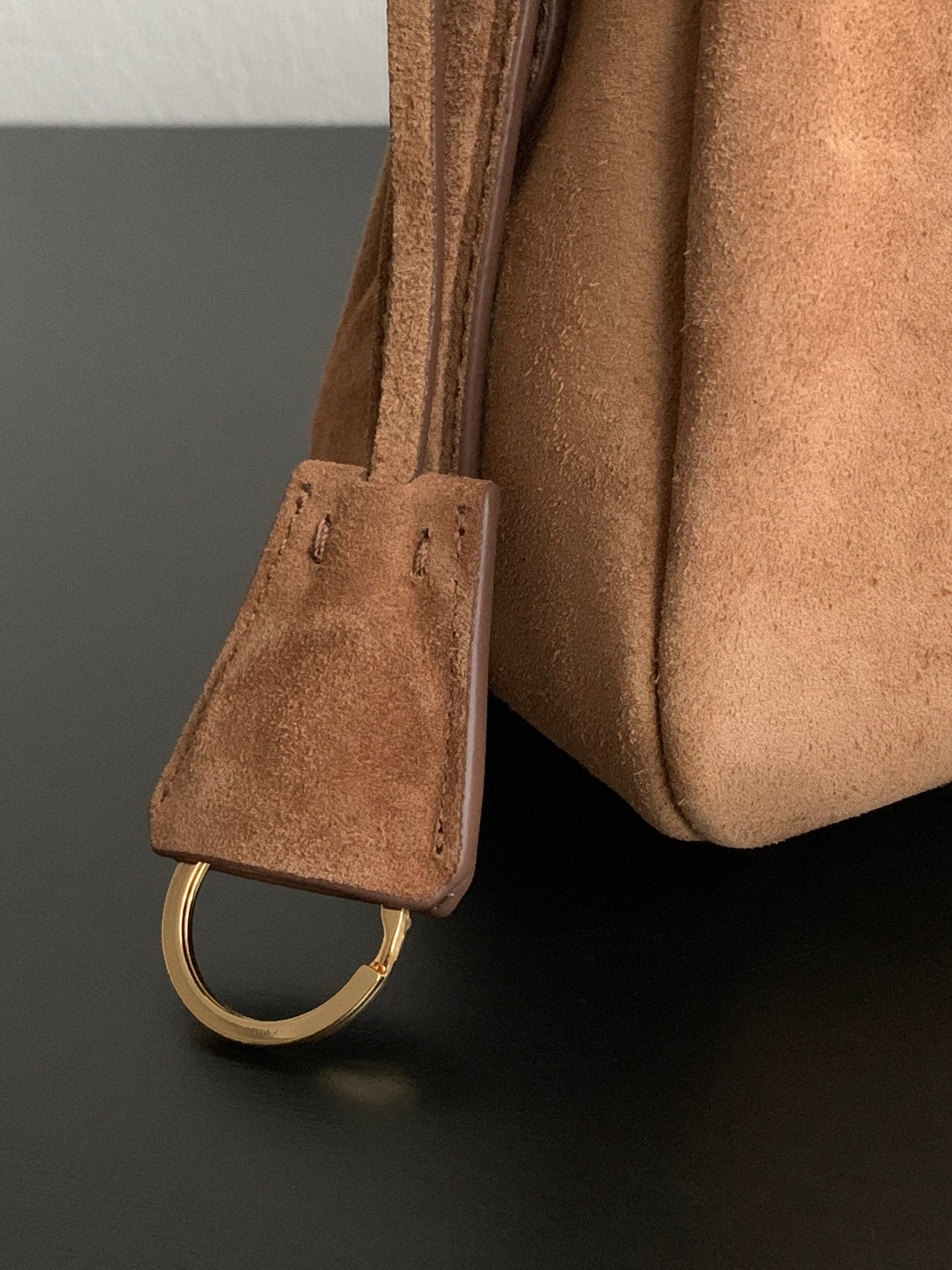 ＰＲＤＡ AIMÉE MEDIUM SUEDE SHOULDER BAG CINNAMON