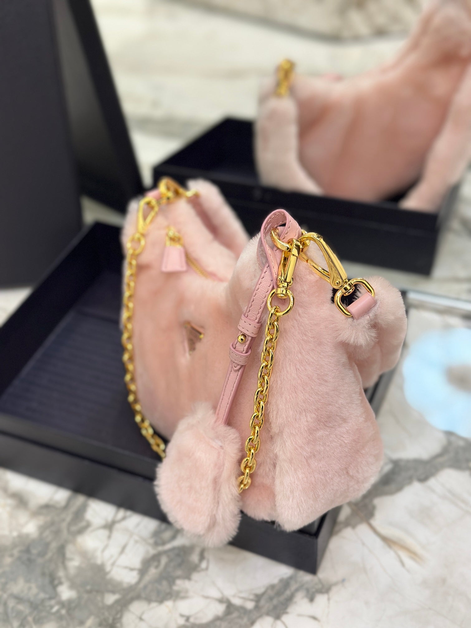 ＰＲＤＡ RE-EDITION SHEARLING MINI-BAG ORCHID PINK