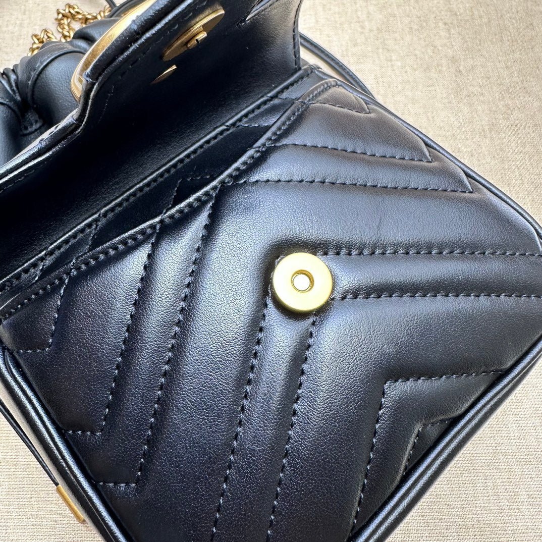 ＧＣＣＩGG MARMONT MINI BUCKET BAG BLACK