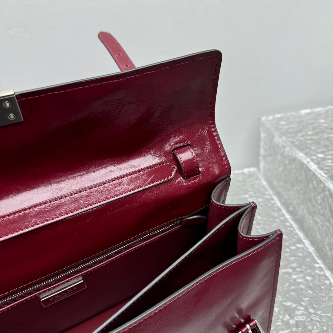 ＰＲＤＡ MEDIUM LEATHER HANDBAG DARK BURGUNDY