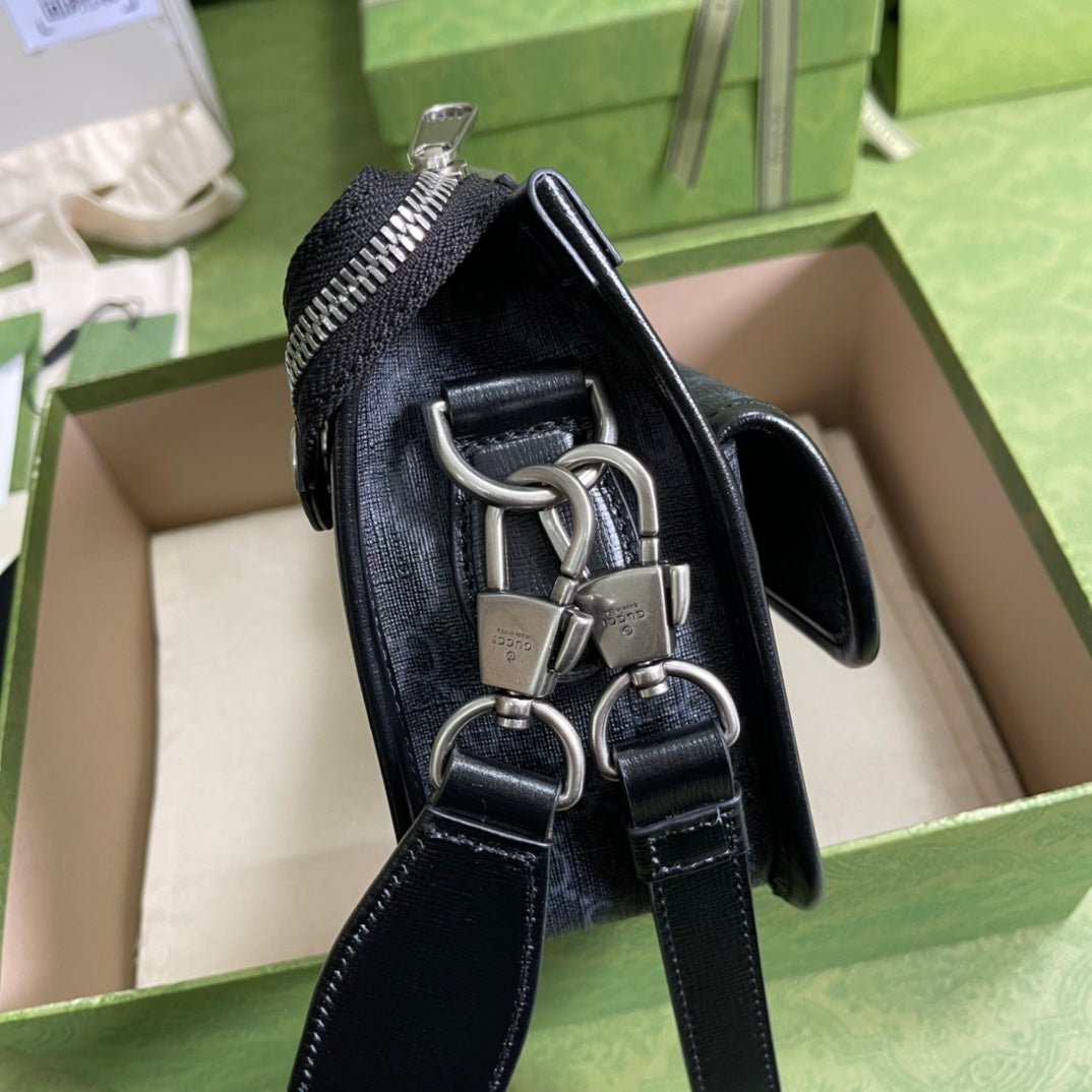 ＧＣＣＩRETRO GG SUPREME MESSENGER BAG BLACK