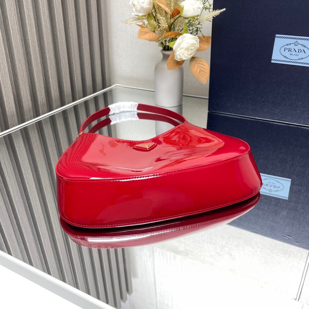 ＰＲＤＡ CLEO PATENT LEATHER BAG RED