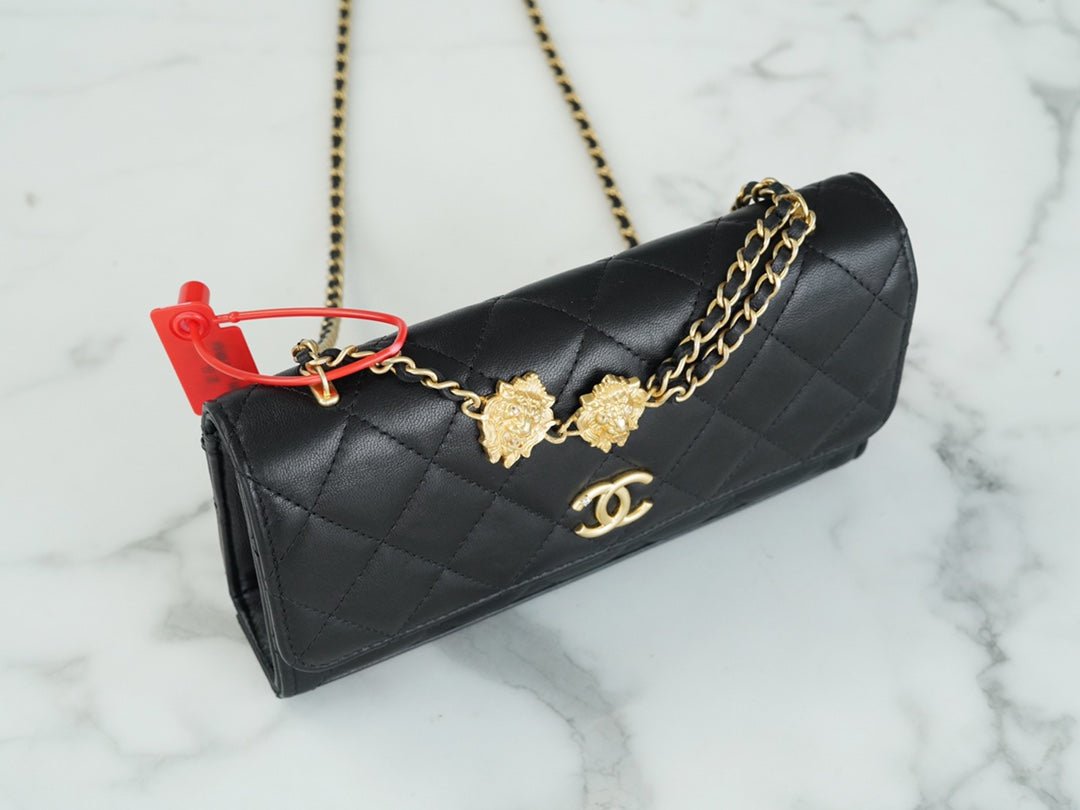 ＣＨＮＥＬHANDMADE MINI CHAIN LION BAG