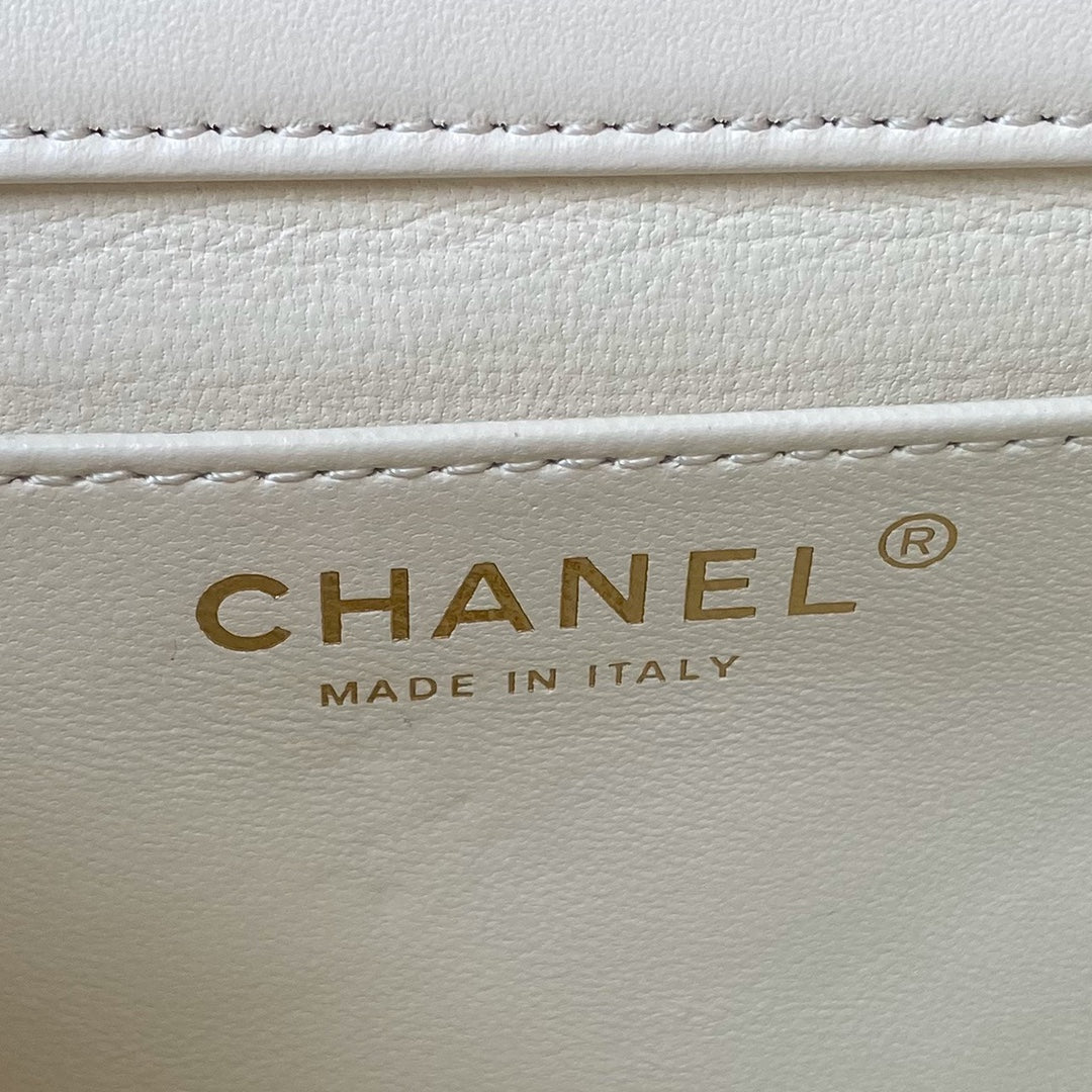 ＣＨＮＥＬ 24P CLASSIC HANDBAG WHITE
