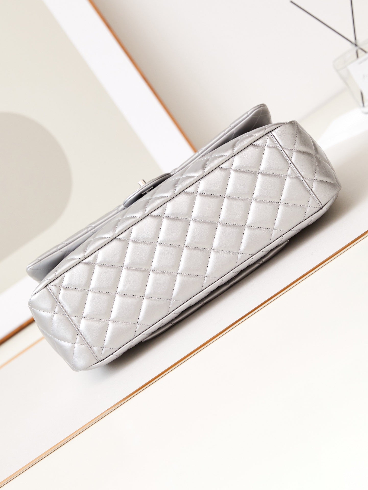ＣＨＮＥＬFLAP SHOULDER BAG SILVER