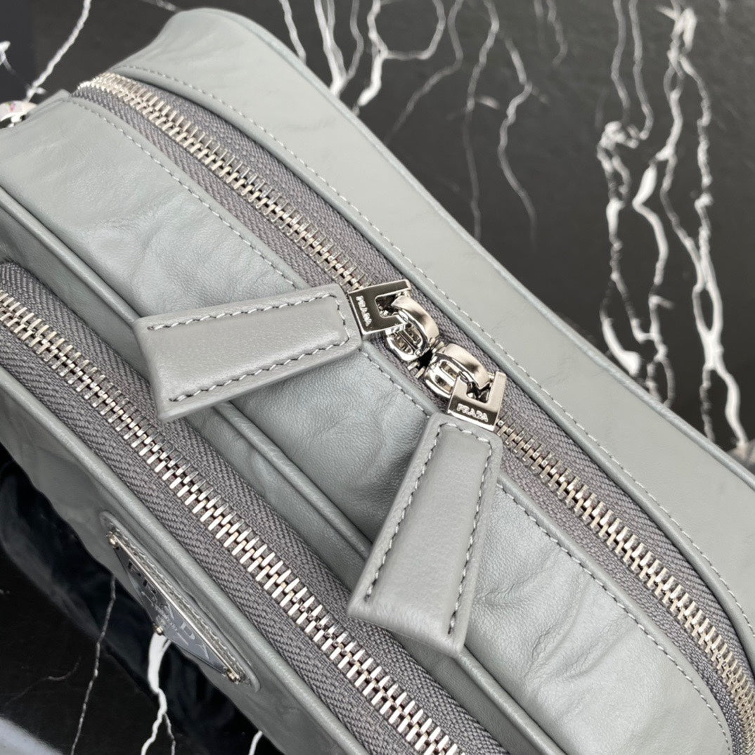 ＰＲＤＡ NAPPA ANTIQUE MULTI-POCKET SHOULDER BAG GREY