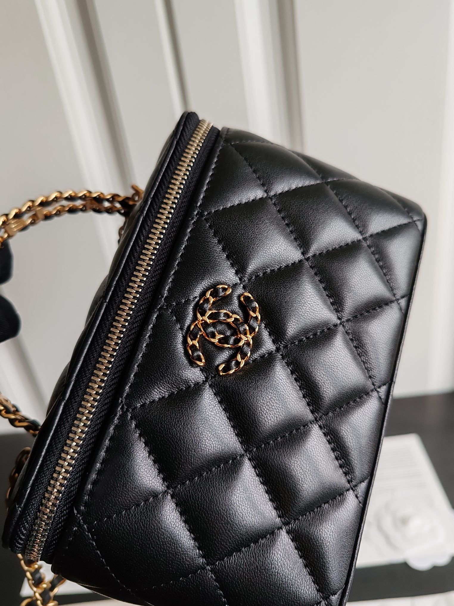 ＣＨＮＥＬTOP HANDLE VANITY CASE