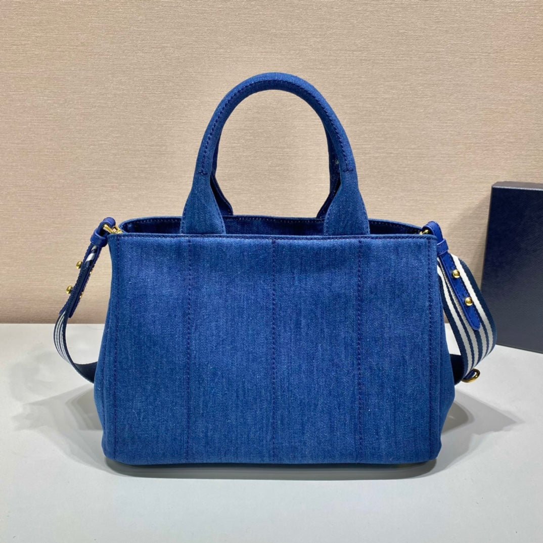 ＰＲＤＡ GIARDINIERA SMALL TOTE BLUE