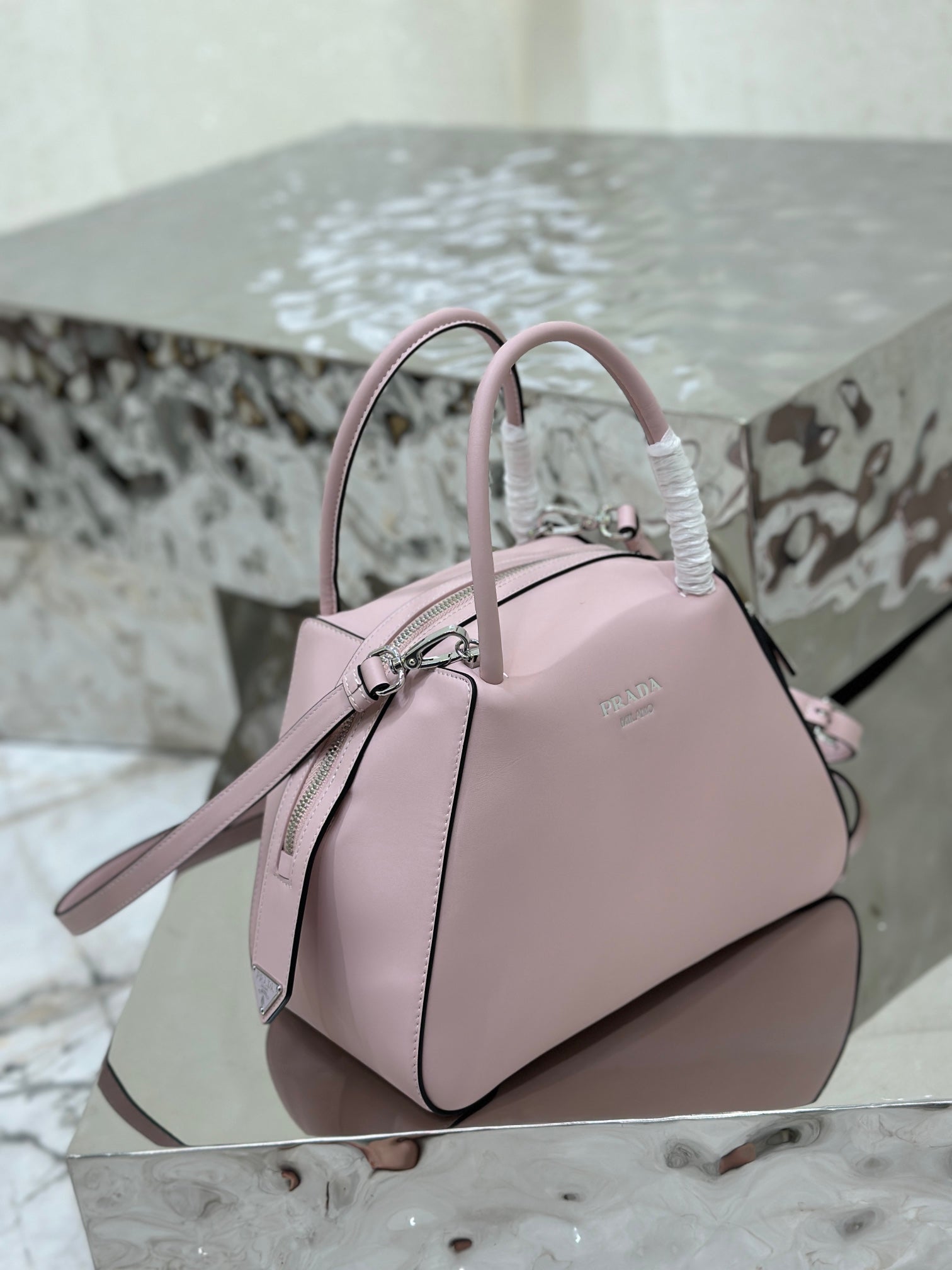 ＰＲＤＡ SUPERNOVA MEDIUM LEATHER TOP HANDLE BAG LIGHT PINK