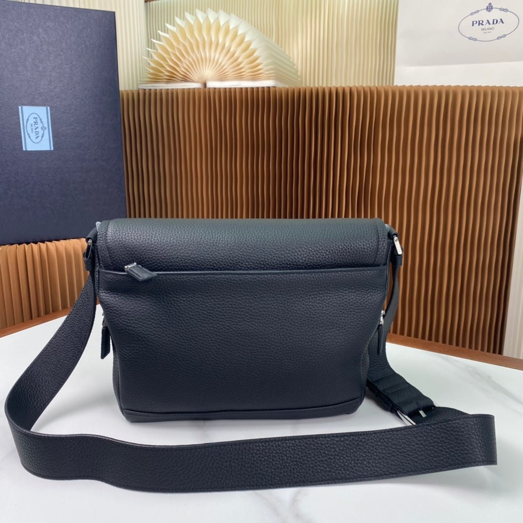 ＰＲＤＡ LEATHER FLAP BAG WITH SHOULDER STRAP BLACK
