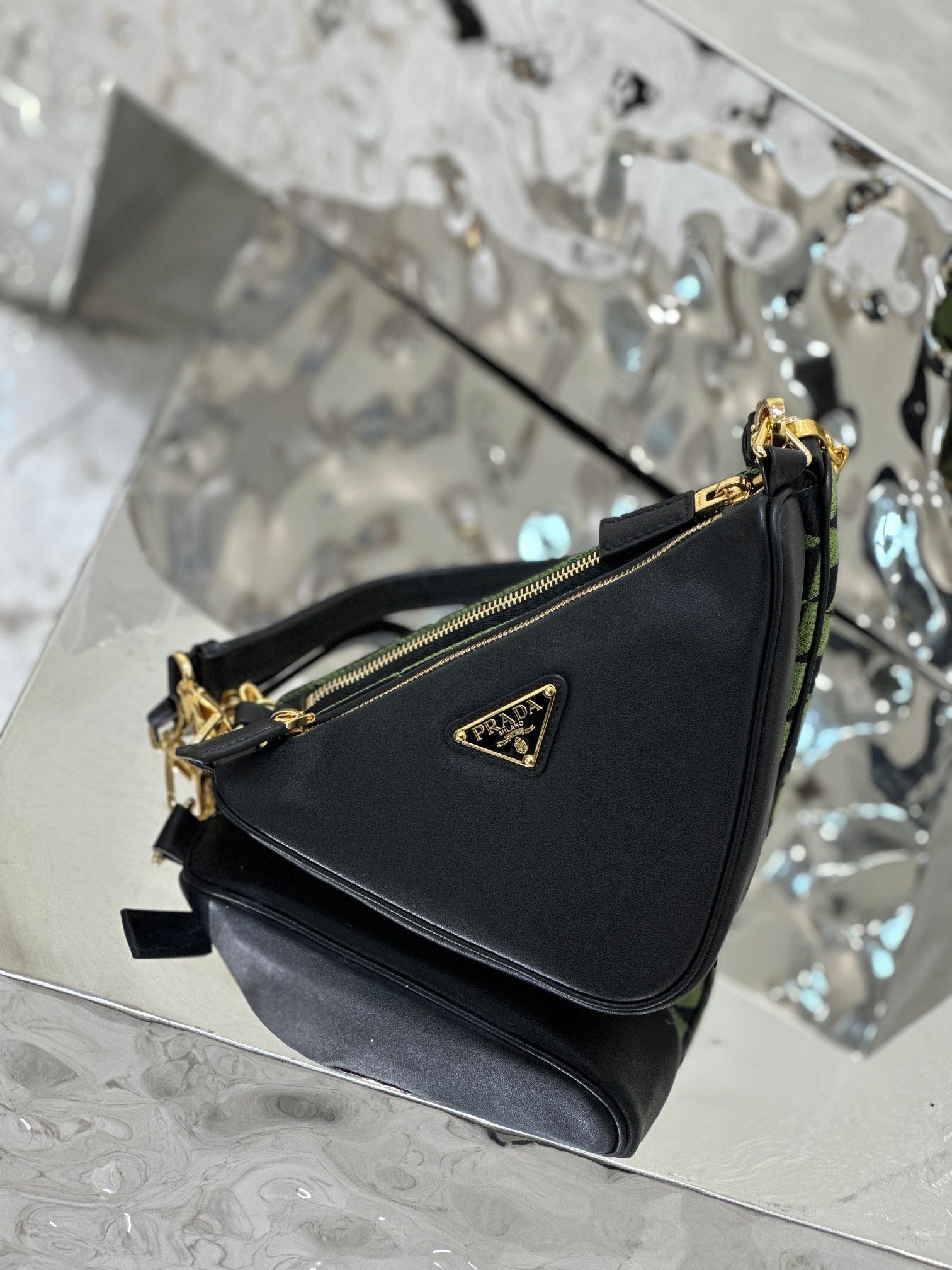 ＰＲＤＡ TRIANGLE-LOGO LEATHER AND JACQUARD SHOULDER BAG GREEN