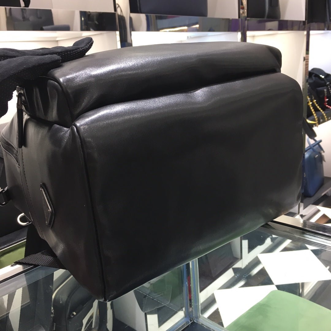 ＰＲＤＡ LEATHER BACKPACK