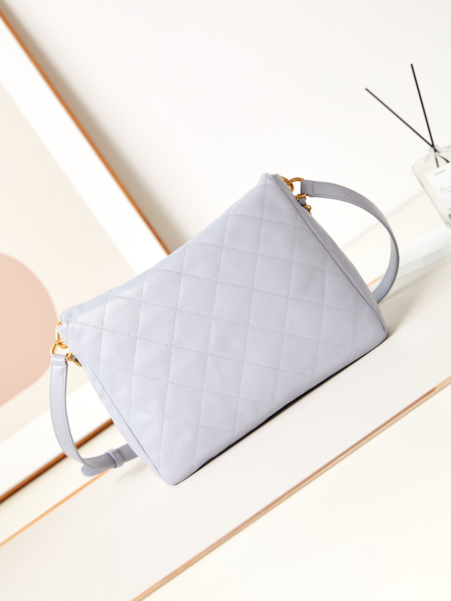 ＣＨＮＥＬHOBO HANDBAG ALICE BLUE