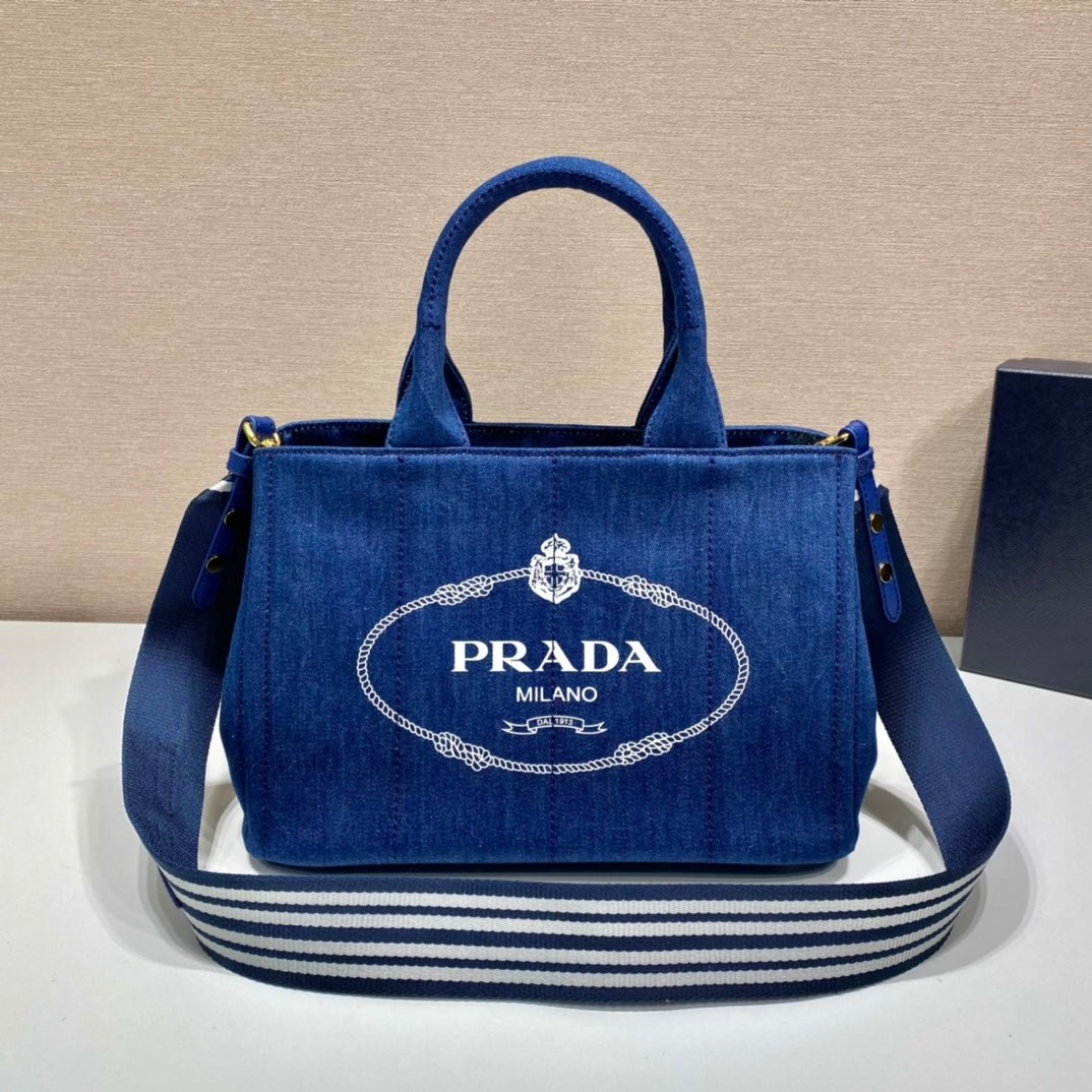 ＰＲＤＡ GIARDINIERA SMALL TOTE BLUE