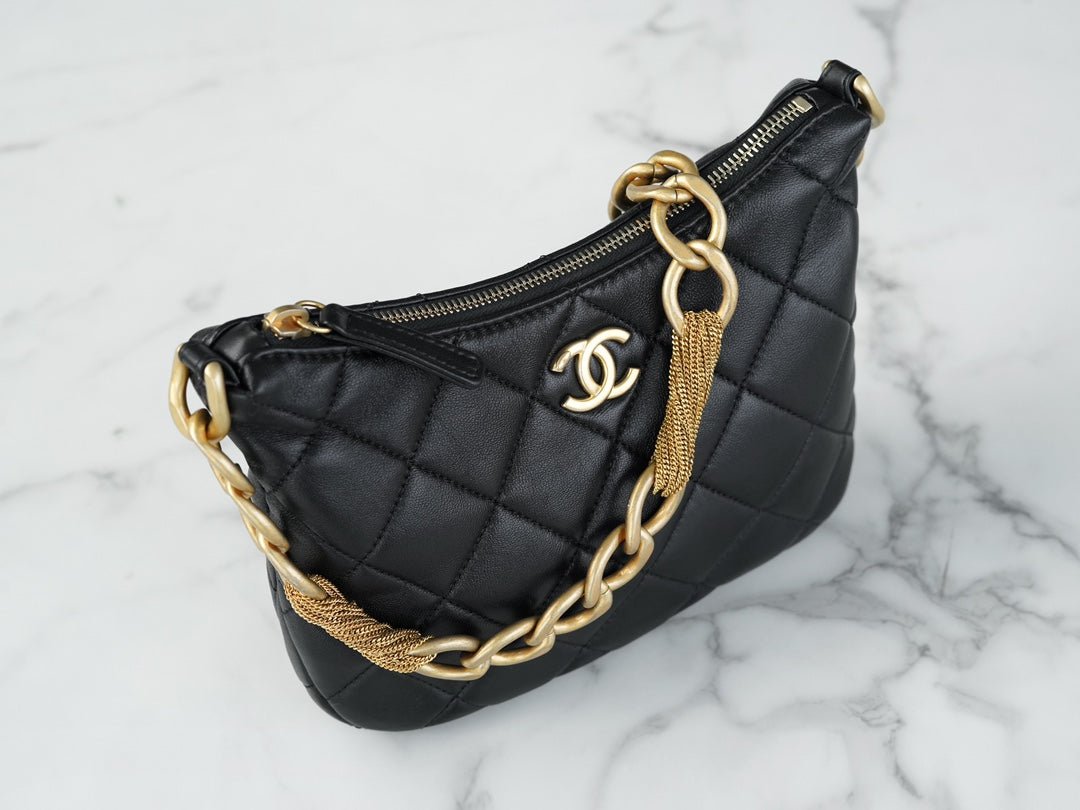 ＣＨＮＥＬLAMBSKIN QUILTED CC CHAIN HOBO BLACK