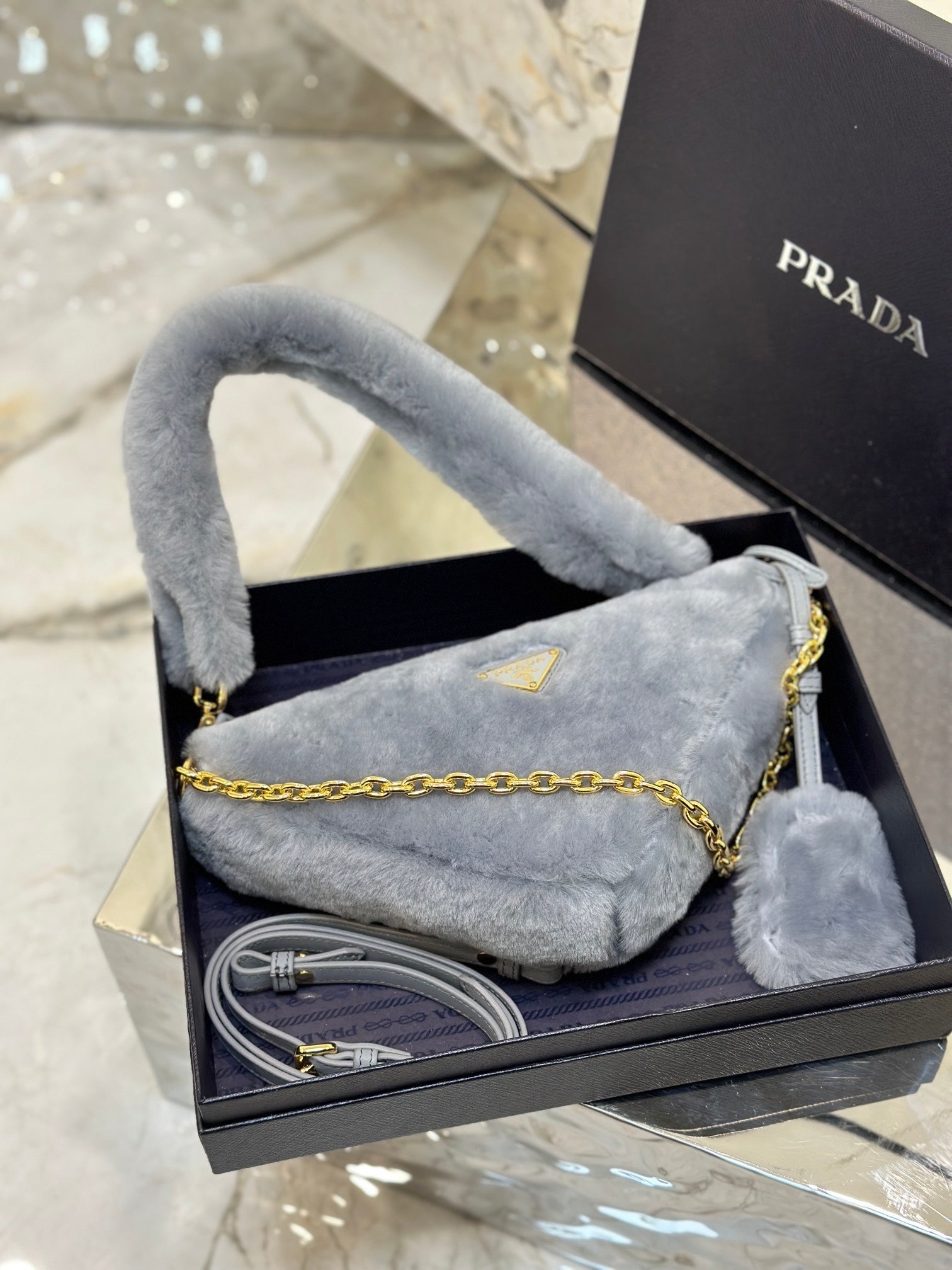 ＰＲＤＡ 2018 MINI SHEARLING TRIANGLE SATCHEL