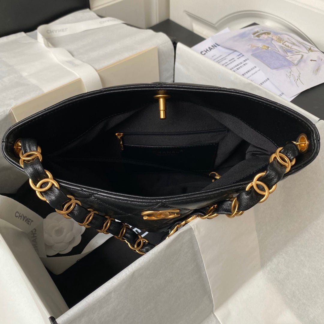 ＣＨＮＥＬ24P HOBO BAG BLACK