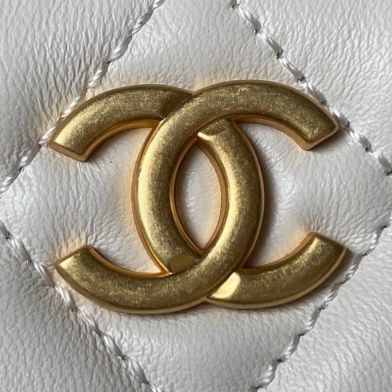 ＣＨＮＥＬ23B HOBO SHOULDER BAG WHITE