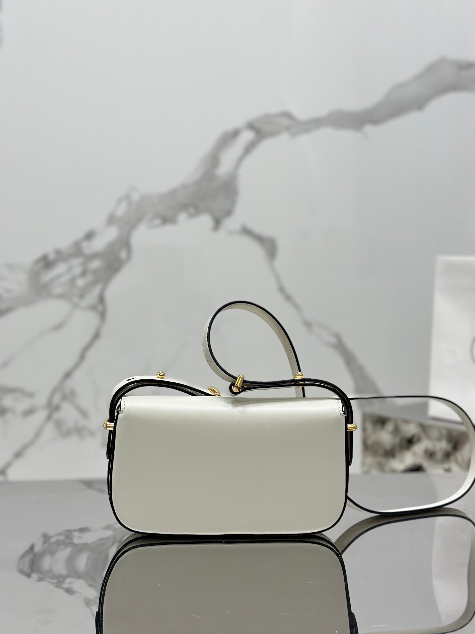 ＰＲＤＡ LEATHER SHOULDER BAG WHITE