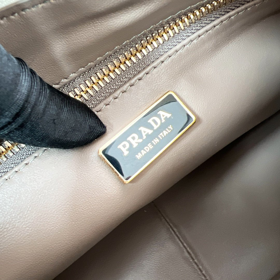 ＰＲＤＡ AIMÉE LARGE LEATHER SHOULDER BAG WHITE