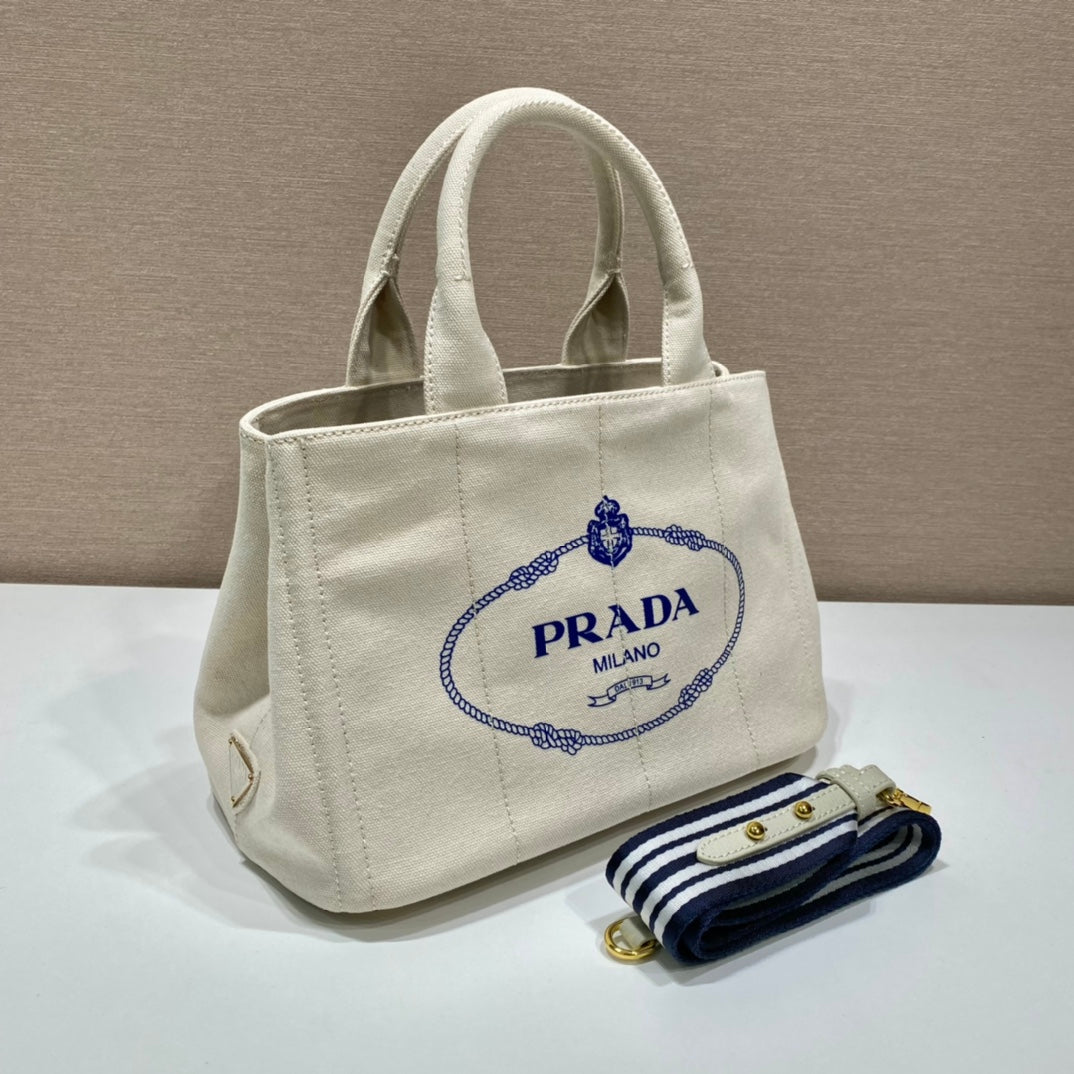 ＰＲＤＡ GIARDINIERA SMALL TOTE WHITE