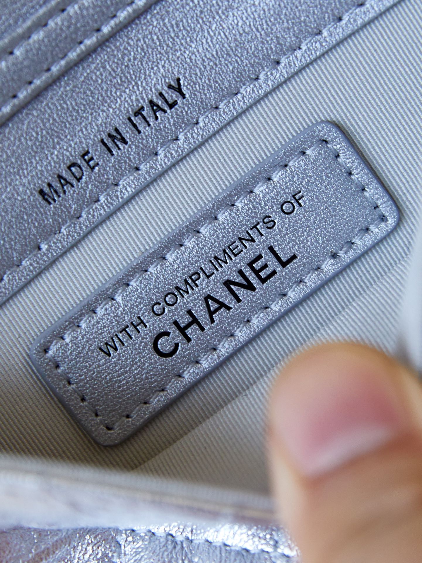 ＣＨＮＥＬSTAR CRYSTAL FLAP BAG SILVER