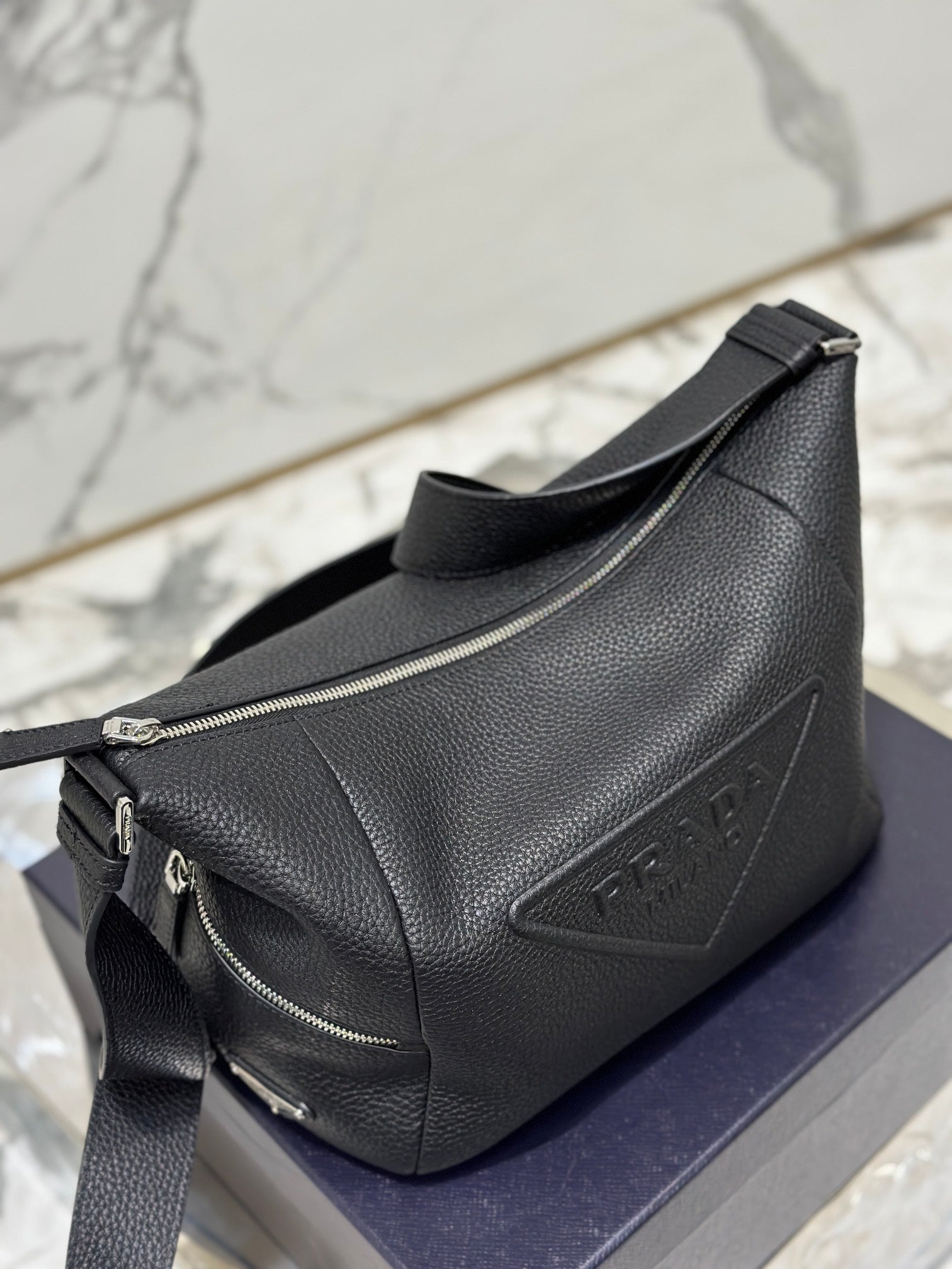 ＰＲＤＡ BLACK LEATHER SHOULDER BAG