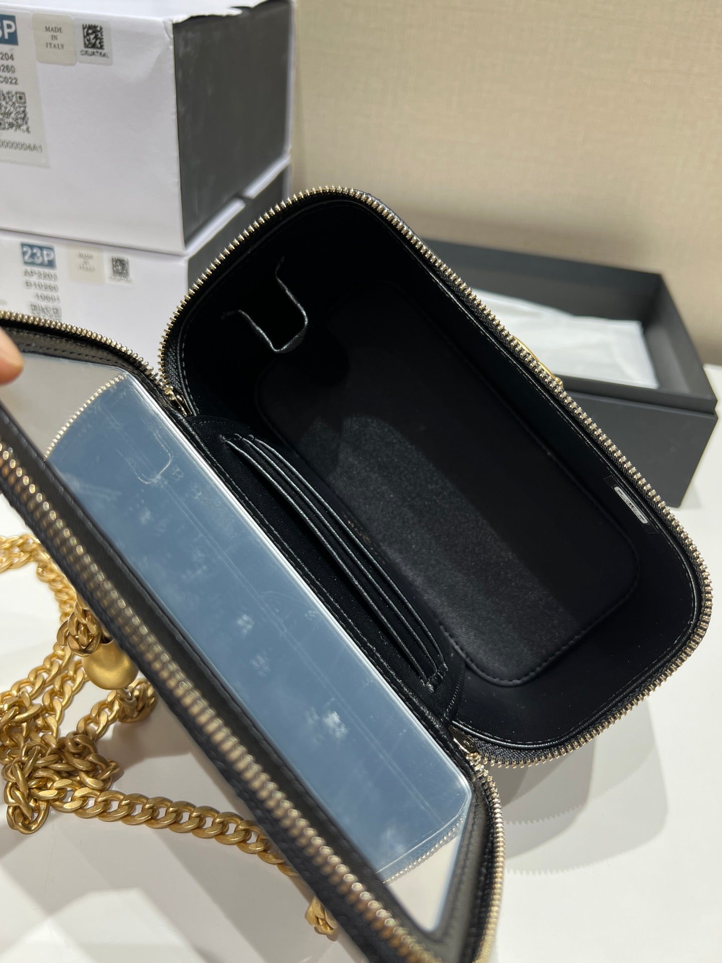 ＣＨＮＥＬHEART BALL BOX BAG BLACK