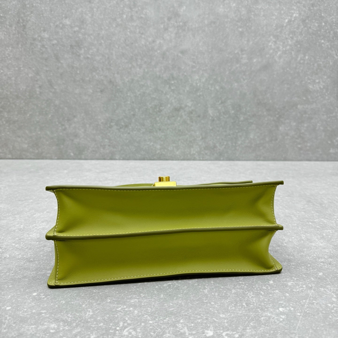 ＰＲＤＡ SOFT SOUND MEDIUM LEATHER SHOULDER BAG PISTACHIO GREEN