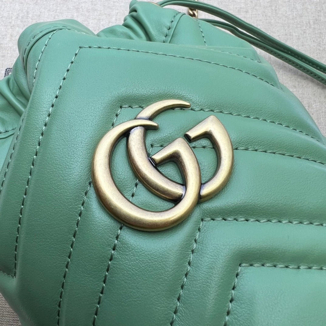 ＧＣＣＩGG MARMONT BUCKET BAG GREEN