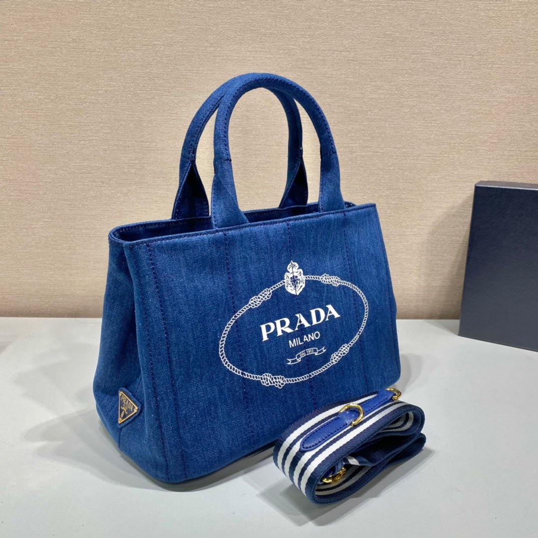 ＰＲＤＡ GIARDINIERA SMALL TOTE BLUE