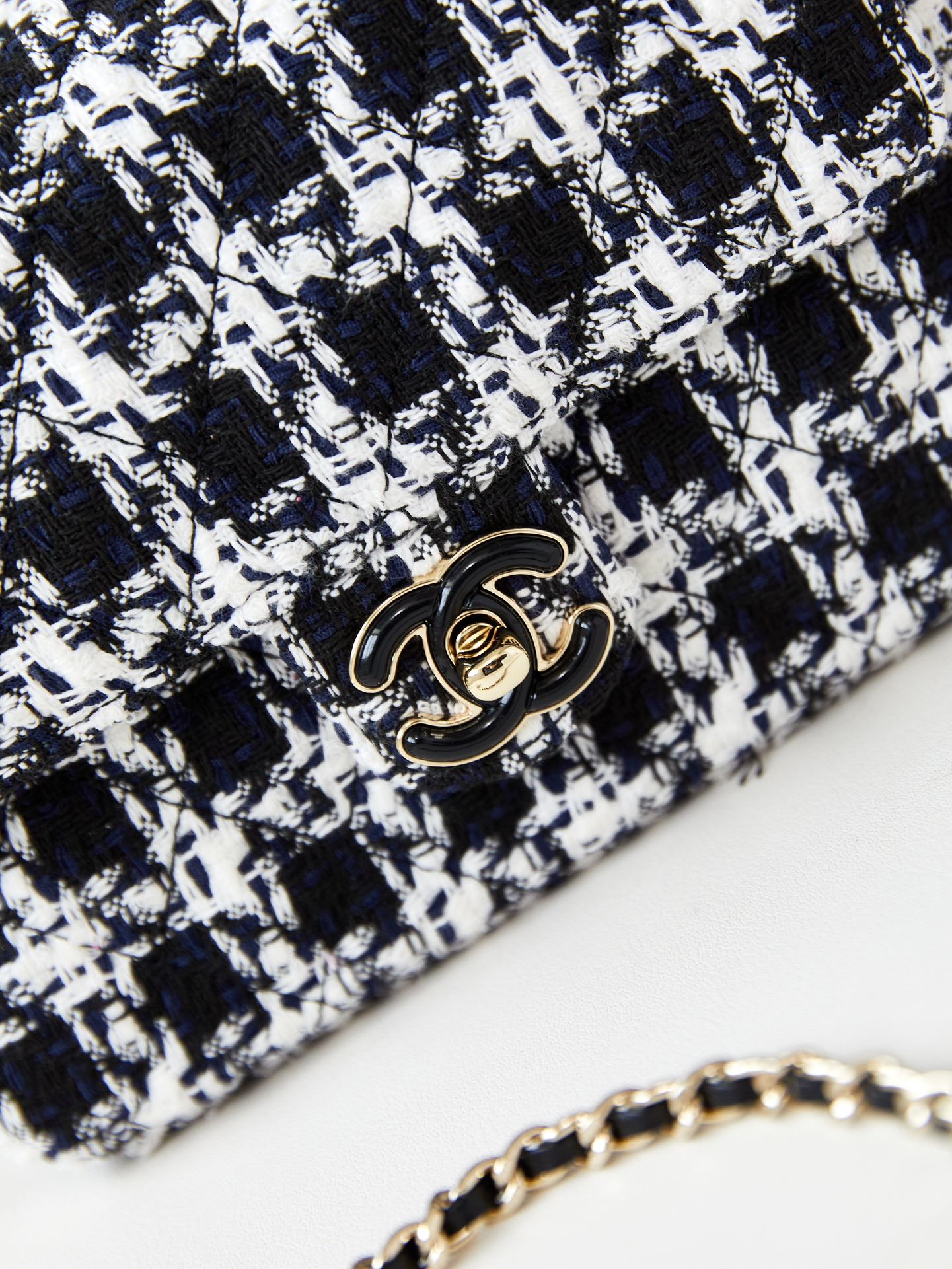 ＣＨＮＥＬTWEED CROSSBODY BAG